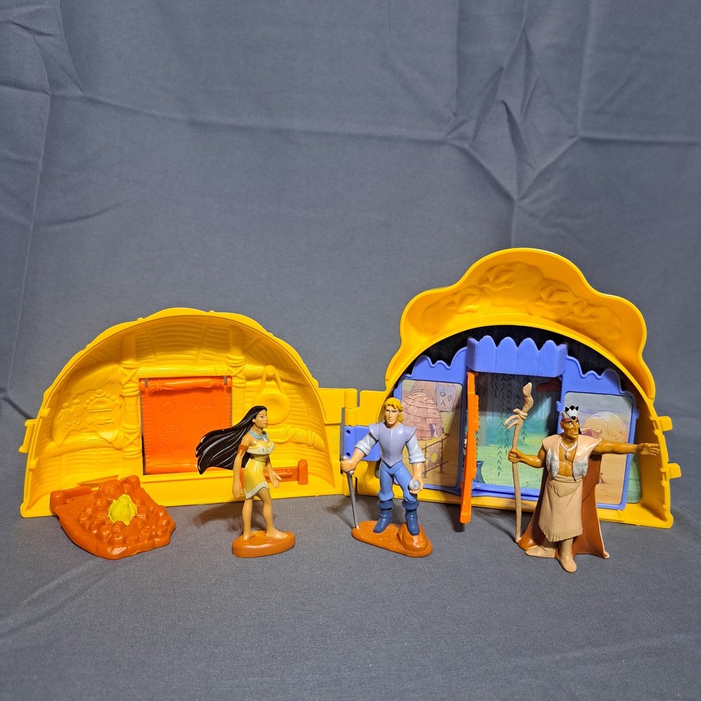 VTG 1994‎ Mattel Disney Pocahontas Once Upon A Time Playset w/ Figures Folds Up